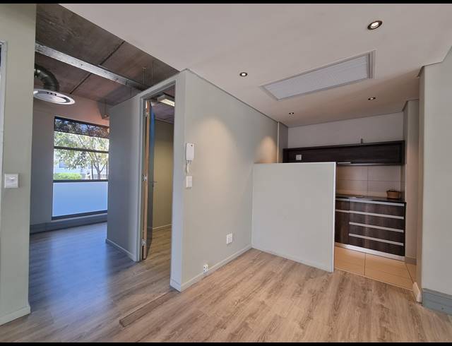 112M² OFFICE TO LET IN CENTURY CITY